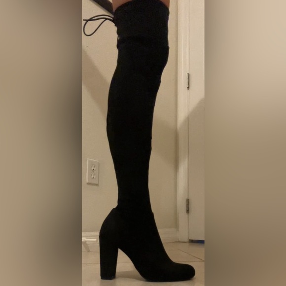 Lulu’s black suede knee high boots - Picture 5 of 5
